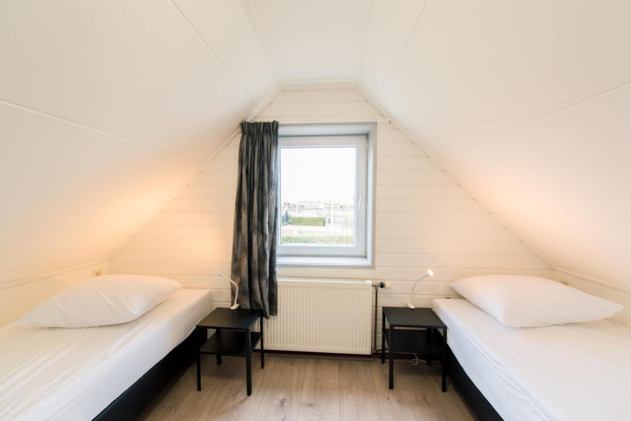 Onder De Pannen Villa Hollum  Exteriör bild